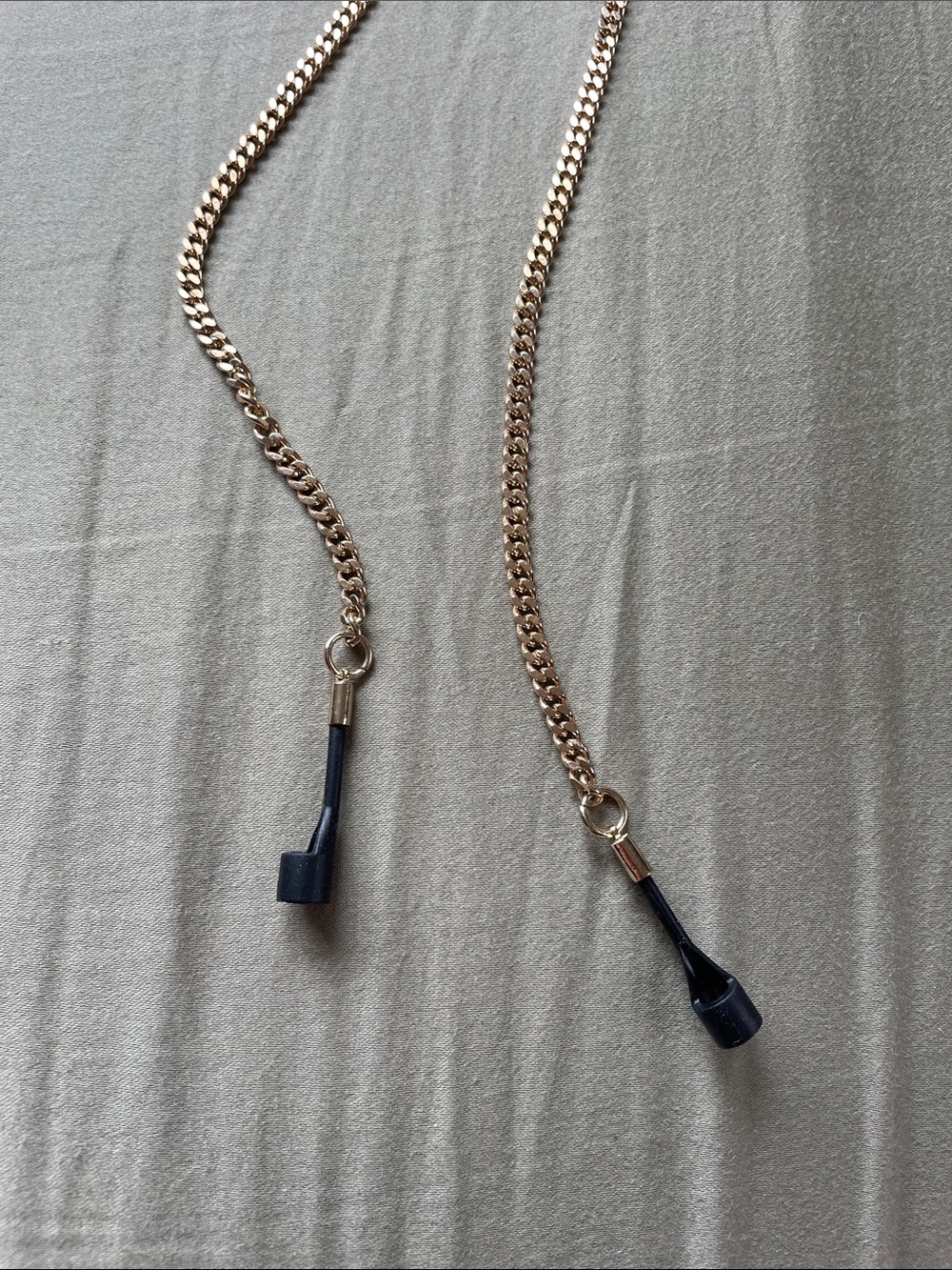 Gold-Tone Curb Chain AirPod Lanyard Necklace - Picture 2 of 4